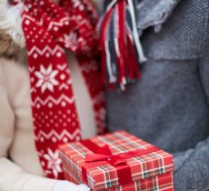  article about What to Remember when Christmas Shopping for your Girlfriend