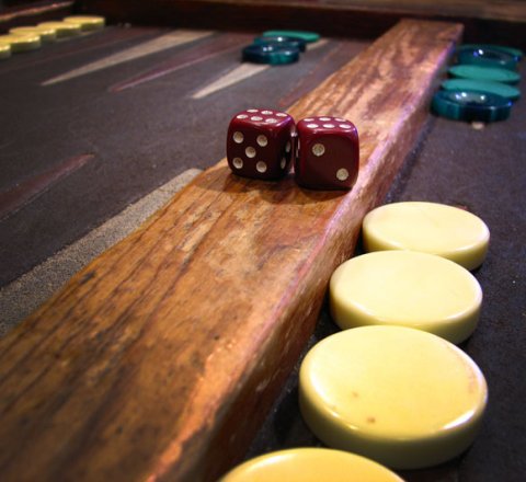  article about 3 of the Best Bar Games from Across the Globe